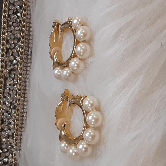 Pearl Clip On Earrings - Picture 6 of 6